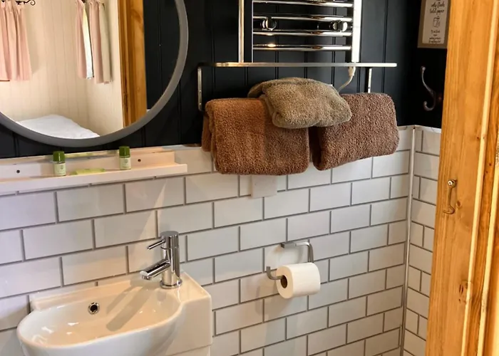 Archie The Shepherd's Hut